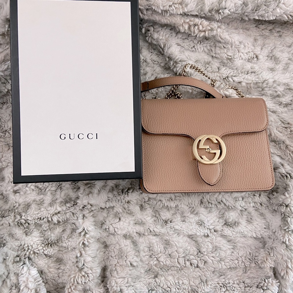 Beautiful authentic Gucci bag that goes with everything